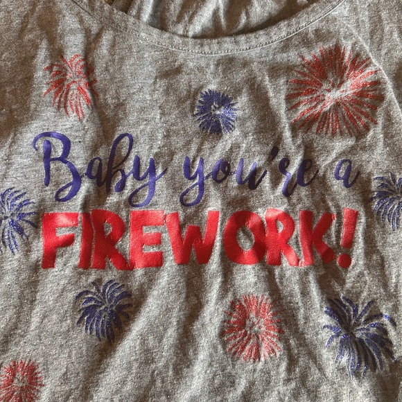 Fourth of July Firework Maternity Tank L - Picture 2 of 3